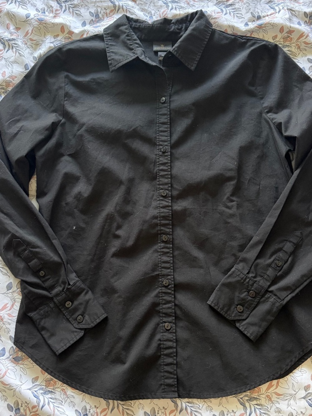 Women's Worthington Size M Black Button Down Long Sleeve w/ Collar